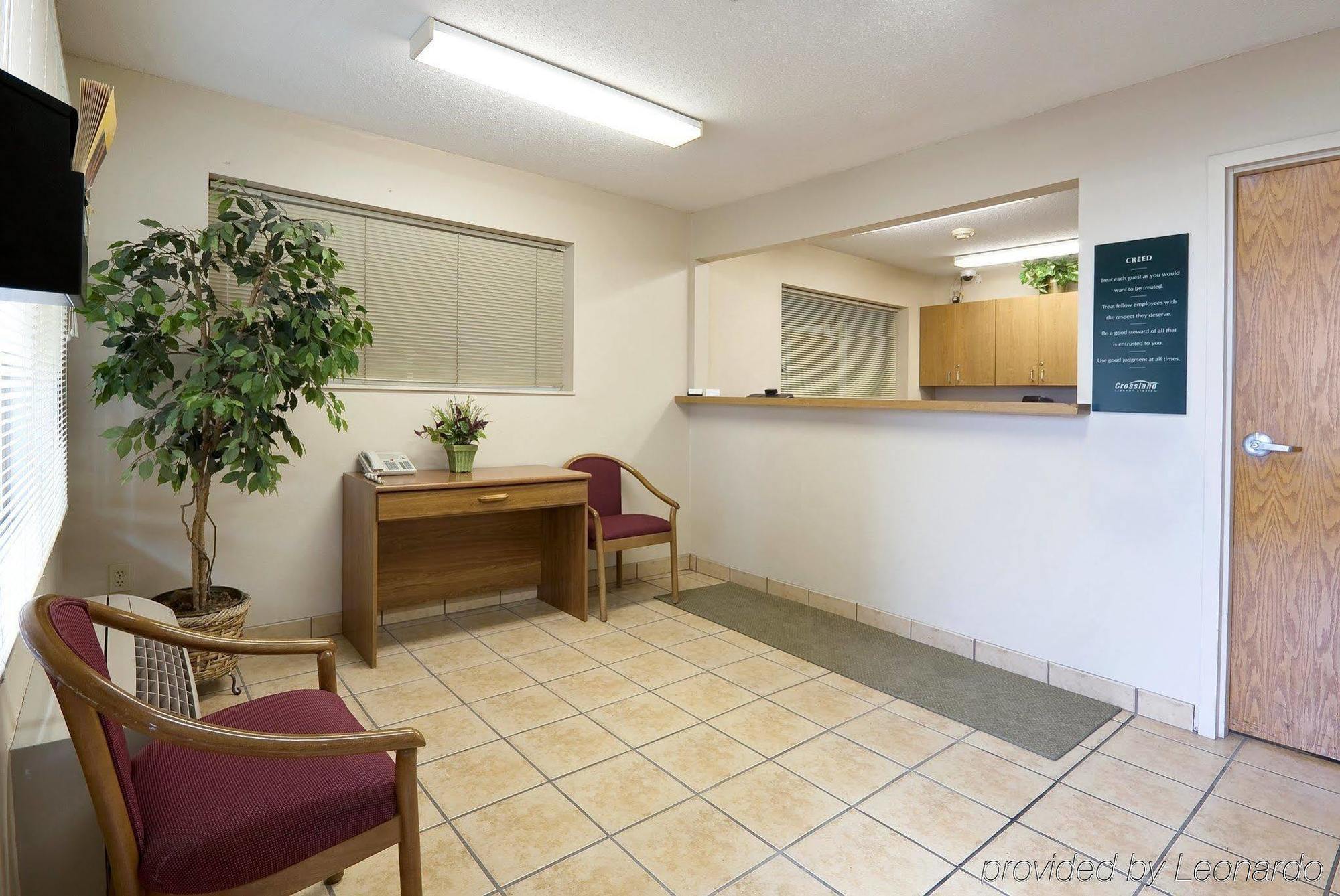Hometowne By Red Roof - Glendale/ Cherry Creek Motel