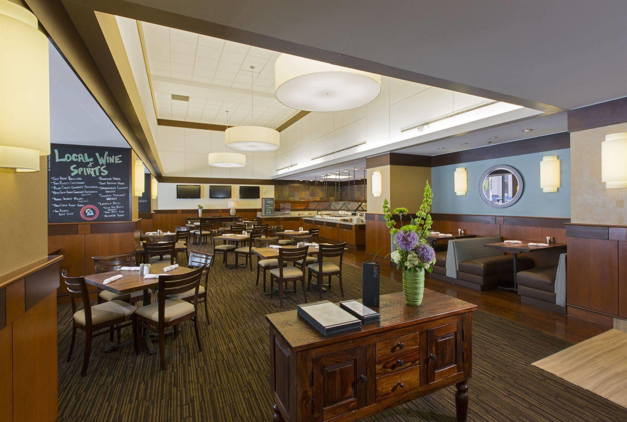 Grand Hyatt 4*