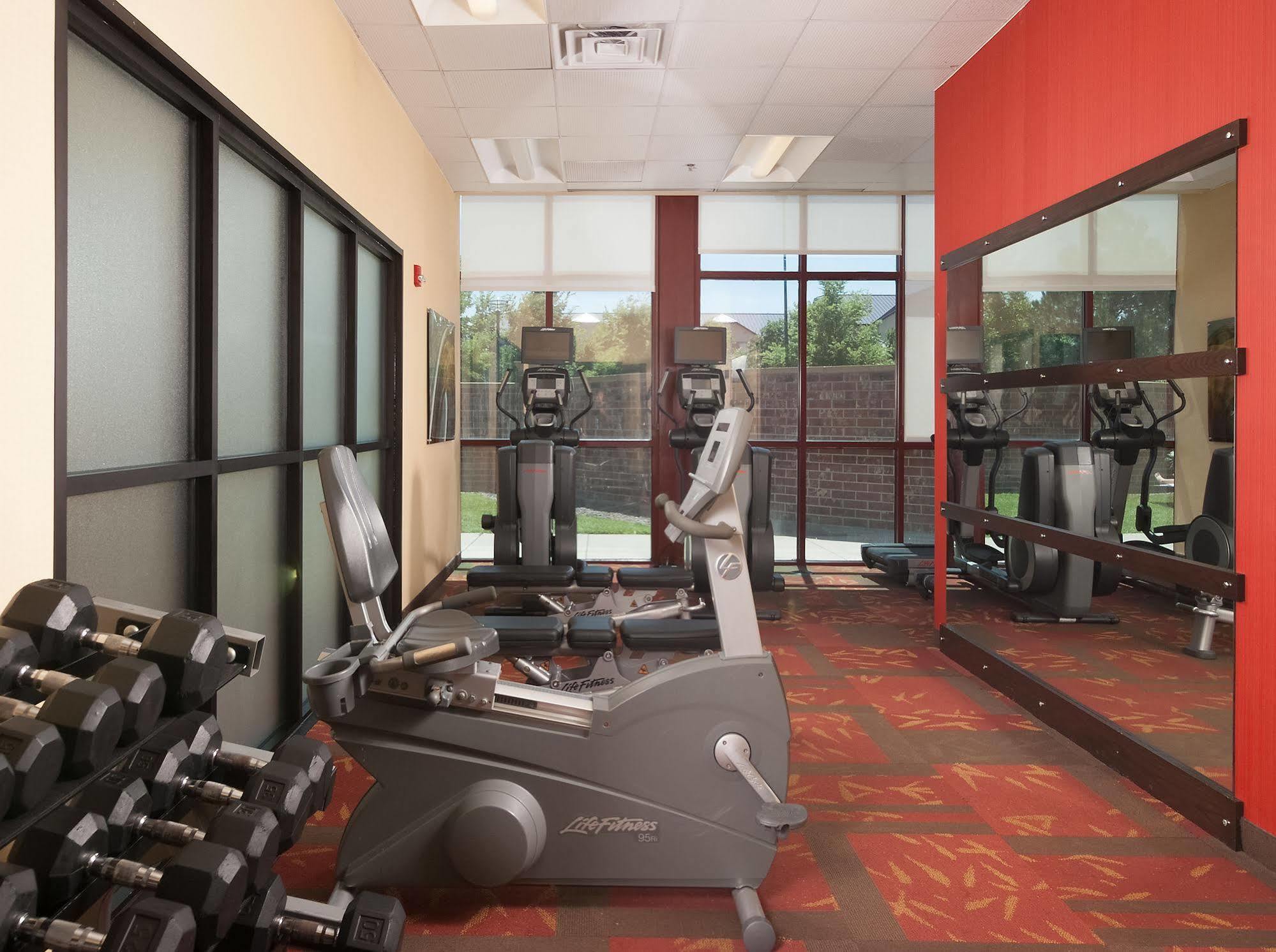 Courtyard By Marriott Airport 3*