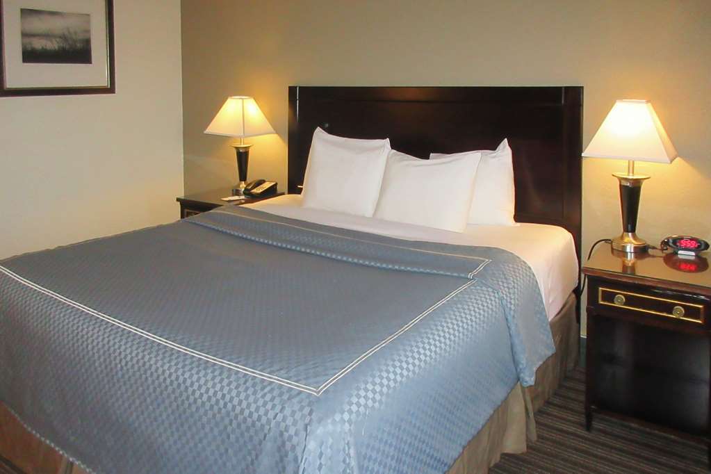 At The Highland Downtown 3*