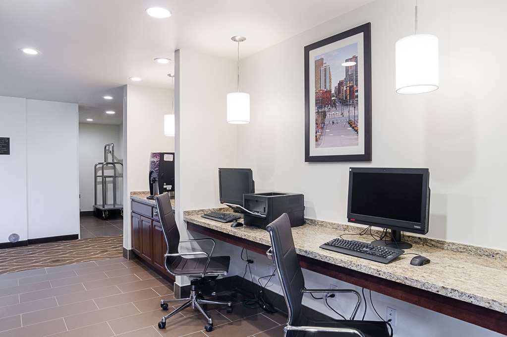 Hotel Mainstay Near Downtown 3*