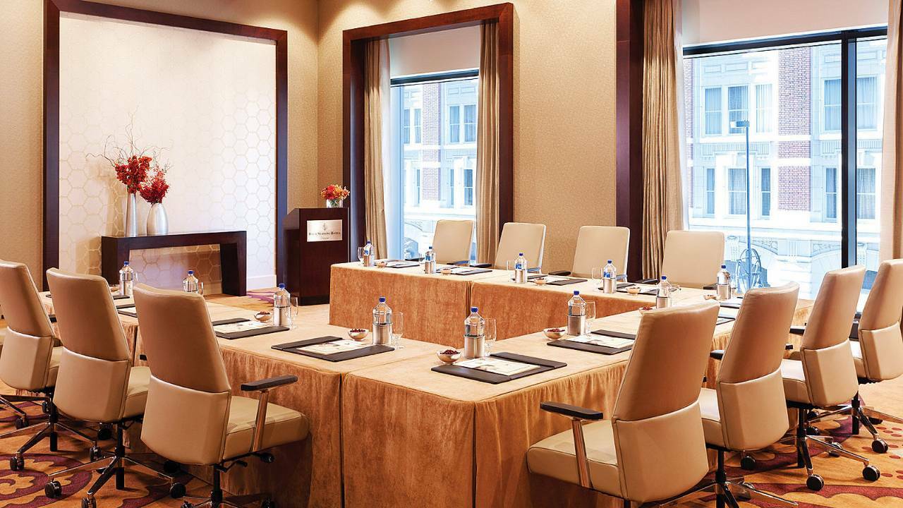 Hotel Four Seasons 5*