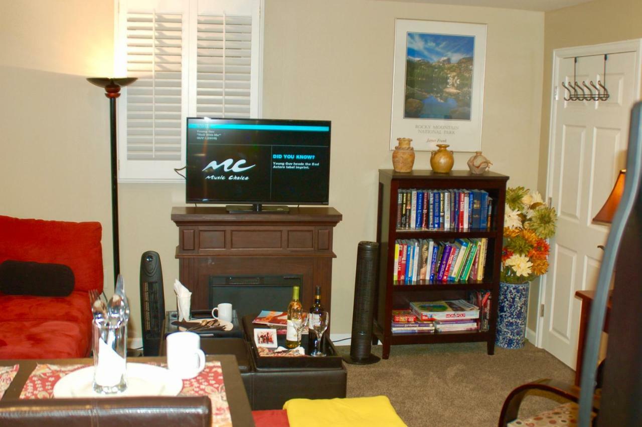 Blue Bear Den 3br 2ba Dtc Private Hot Tub Apartment