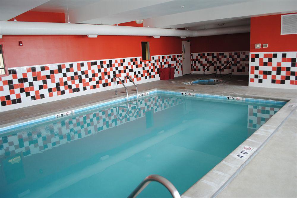 Hotel Spark By Hilton International Airport 3*
