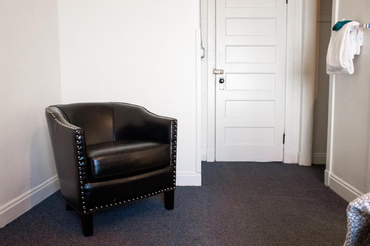 11Th Avenue Hostel