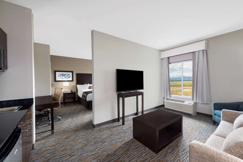 Hotel Wingate By Wyndham Airport 3*