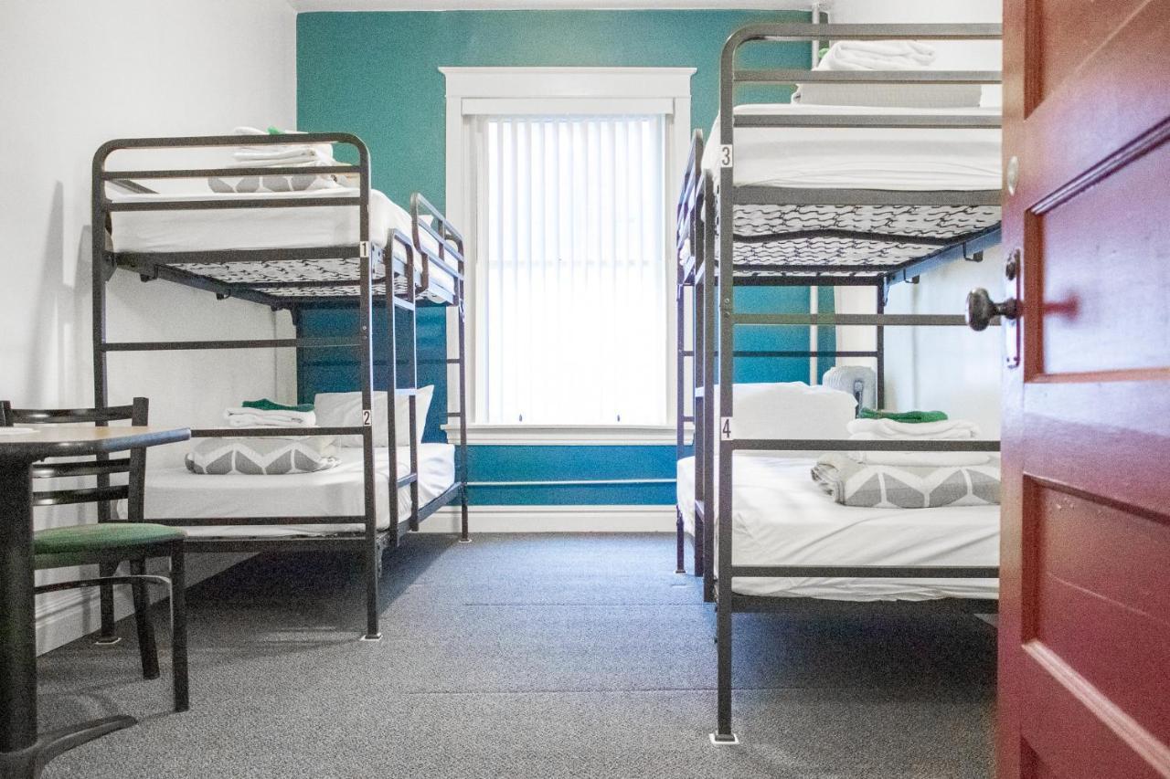11Th Avenue Hostel *