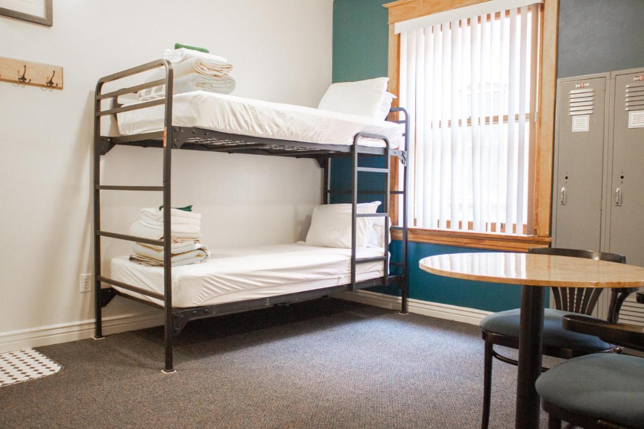 11Th Avenue Hostel *