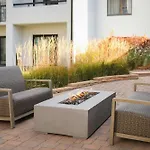 Courtyard By Marriott Denver Central Park