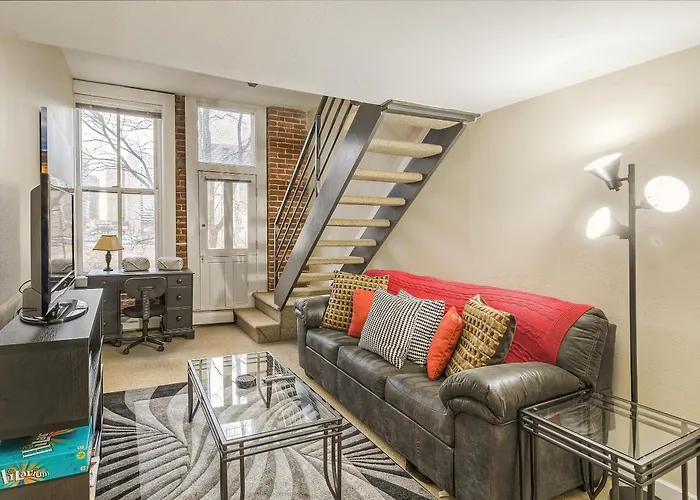 2193 Arapahoe St Unit 17