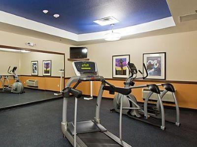 Hotel Express And East Peoria Street By Ihg 3*