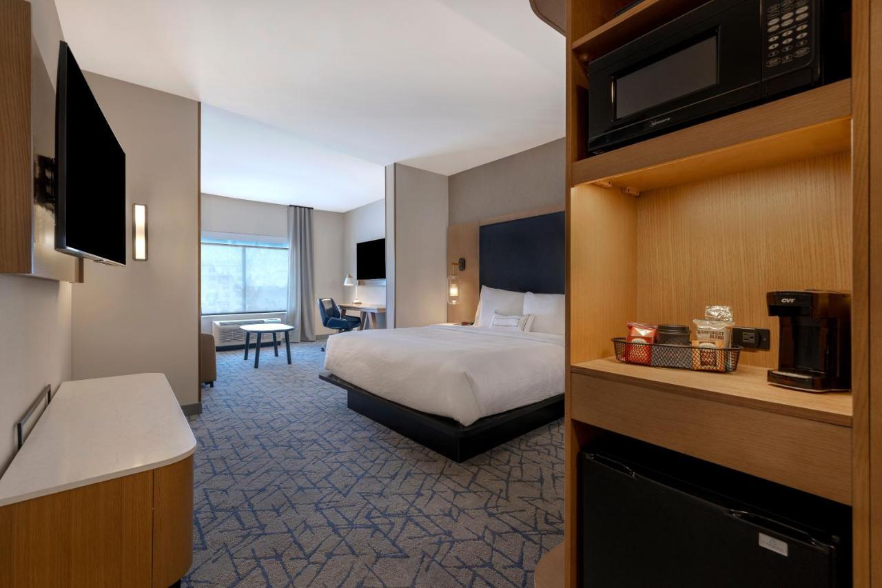 Fairfield By Marriott & Airport At Gateway Park