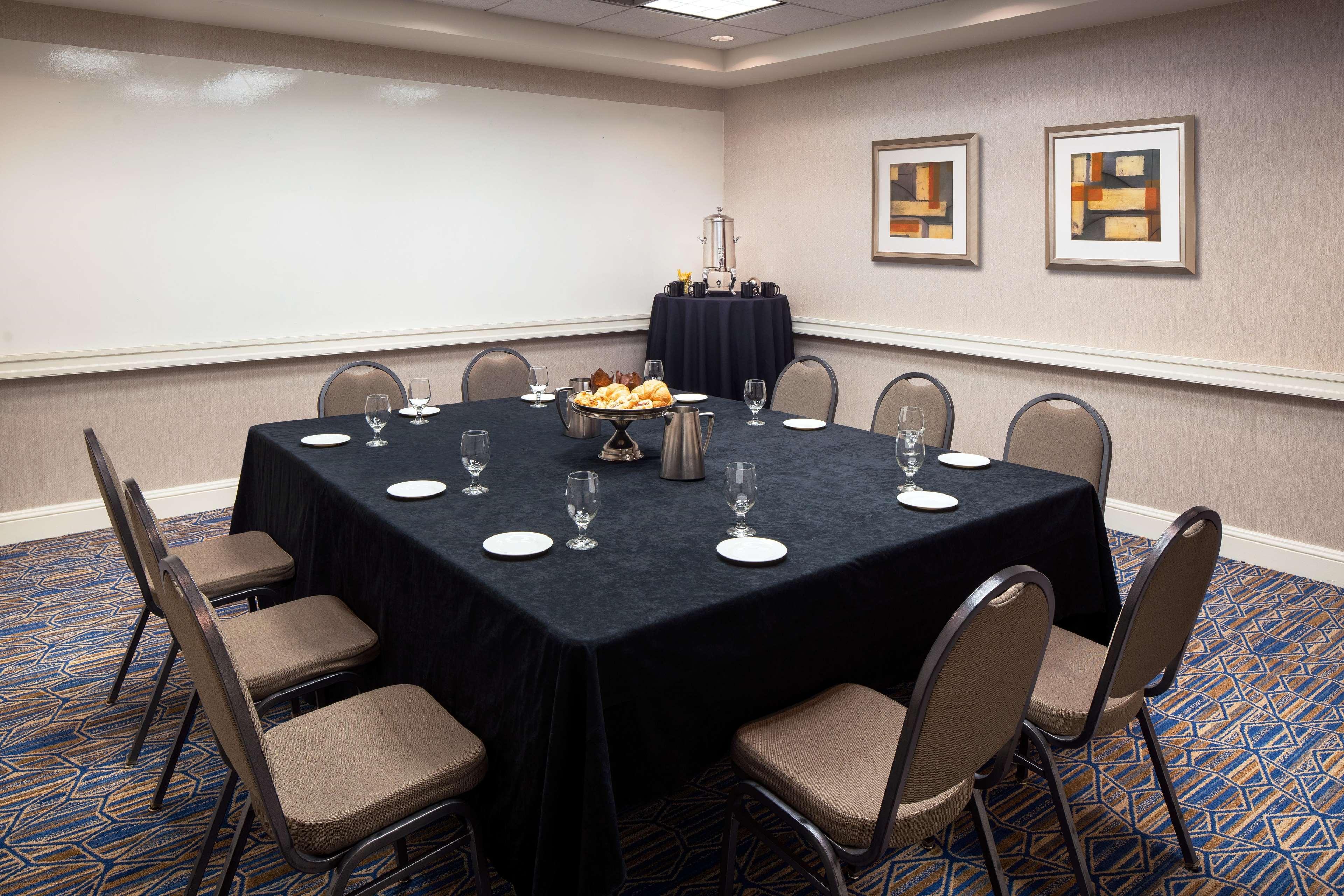 Hotel Hilton Garden Downtown 3*