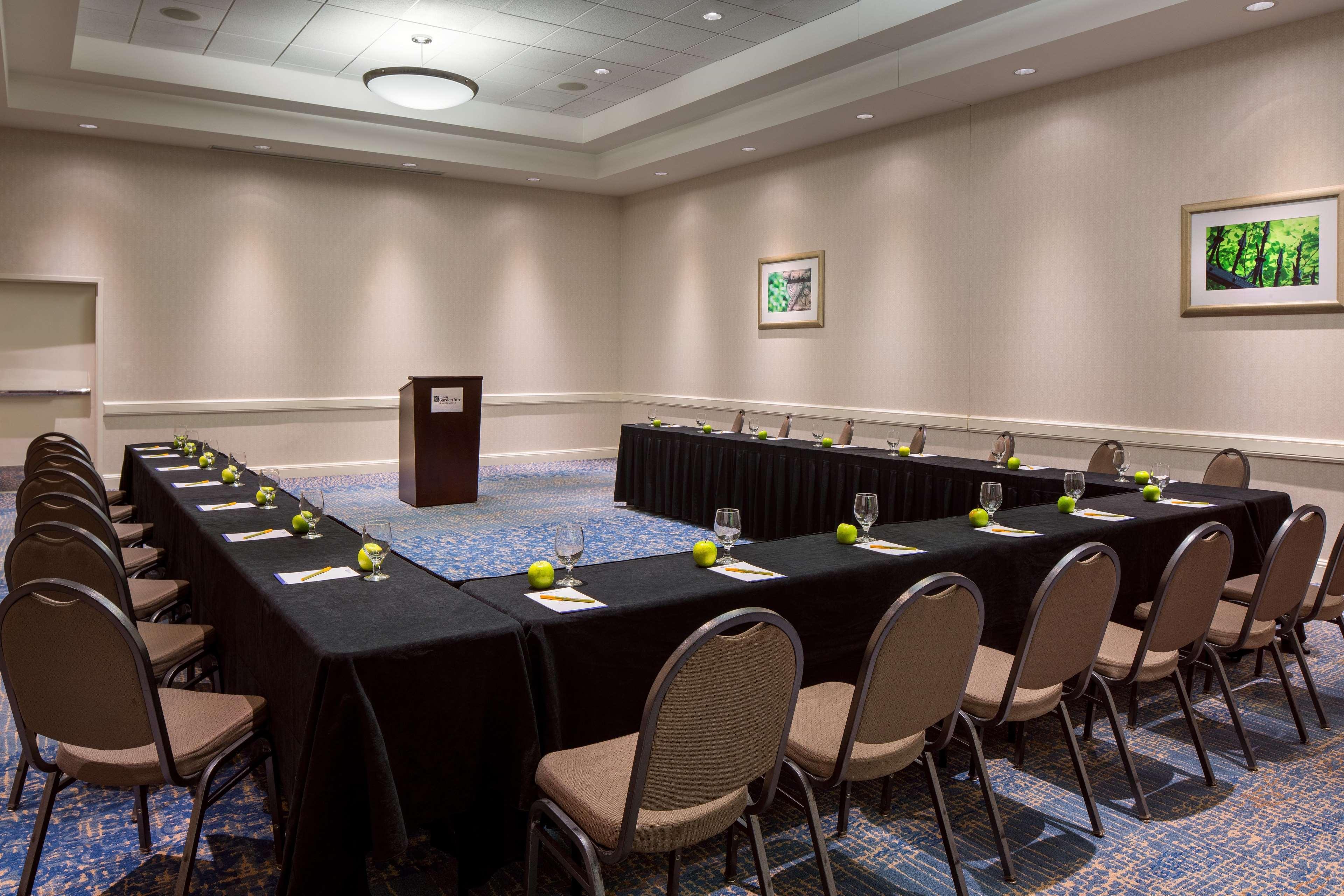 Hilton Garden Downtown Hotel 3*