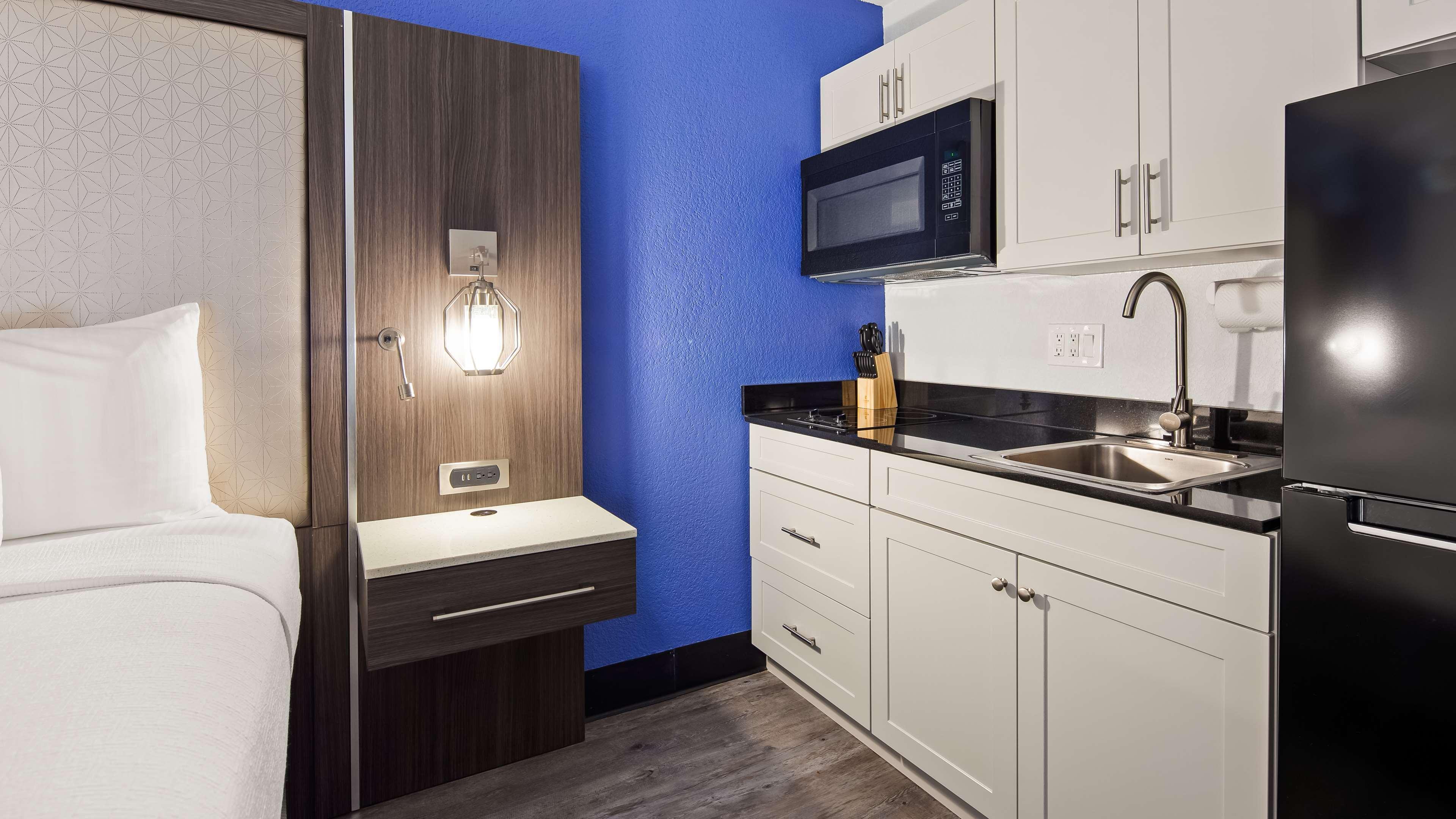 Best Western Plus Executive Residency Denver-central Park Hotel