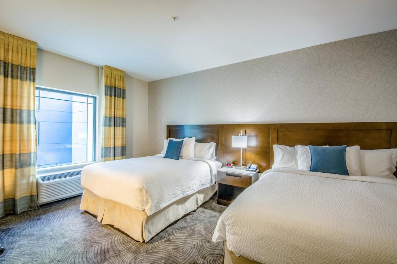 Fairfield & By Marriott Downtown Hotel Denver