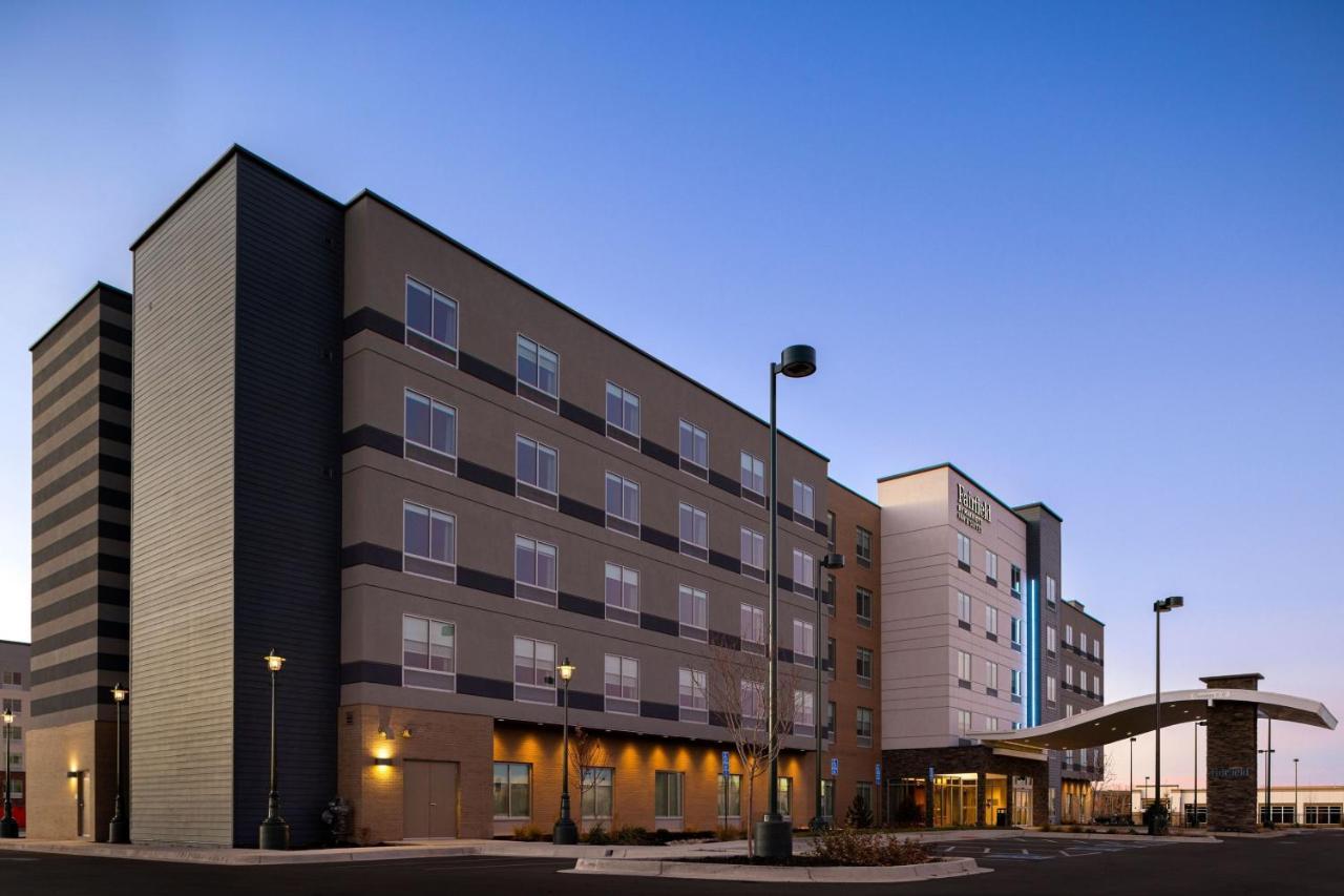 Fairfield By Marriott & Airport At Gateway Park Hotel 3*