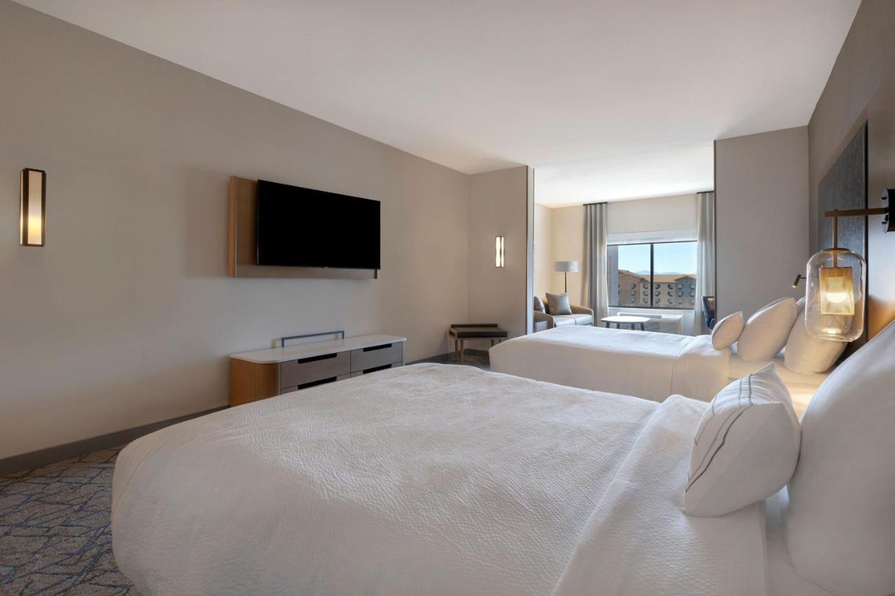 Fairfield By Marriott & Airport At Gateway Park
