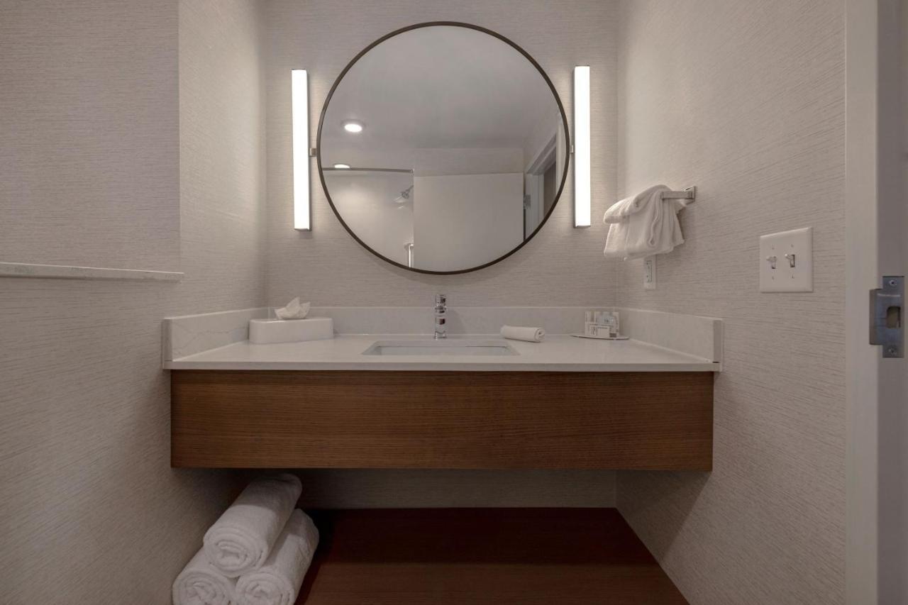 Hotel Fairfield By Marriott & Airport At Gateway Park Denver