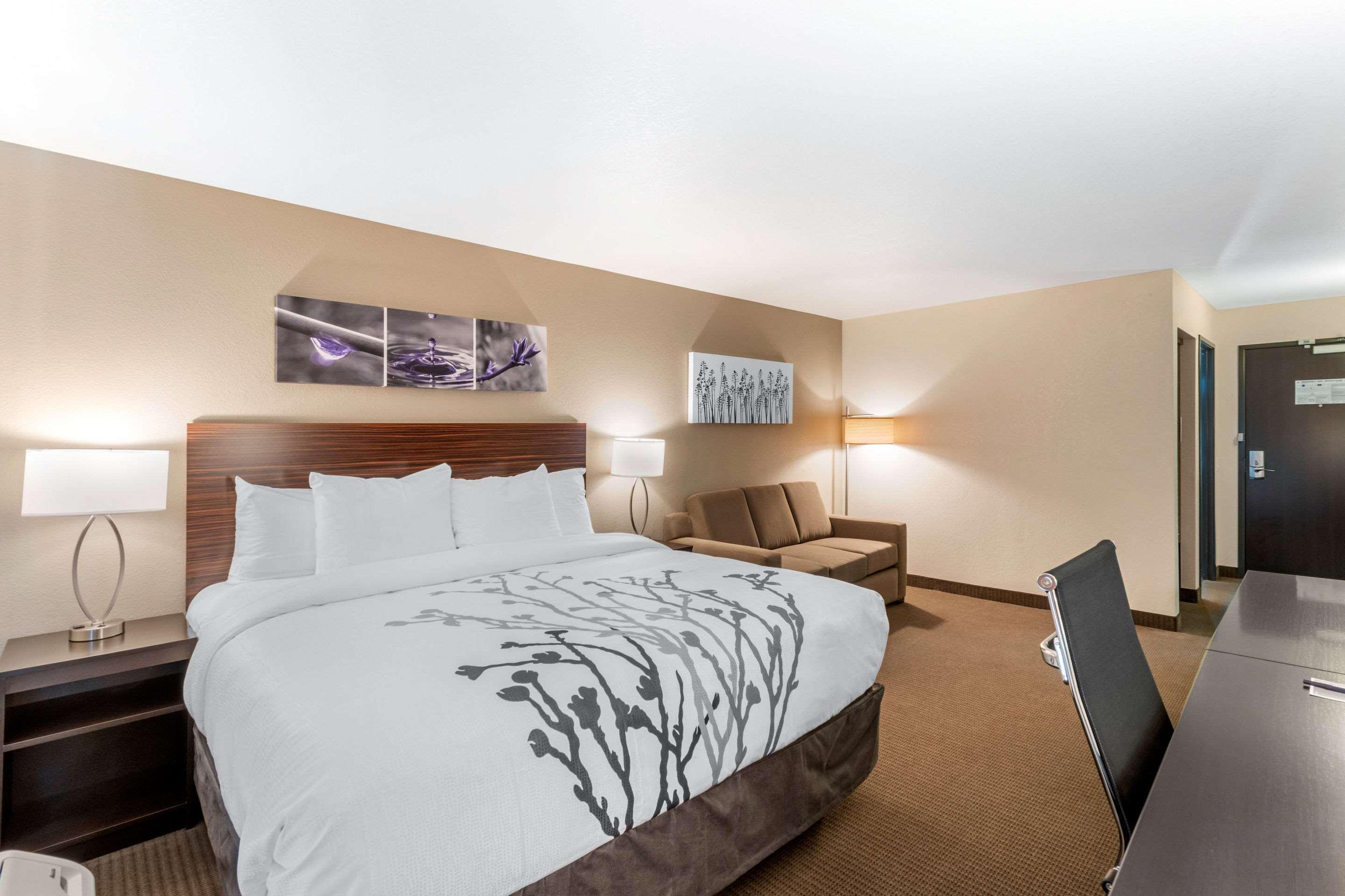 Sleep & International Airport 2*