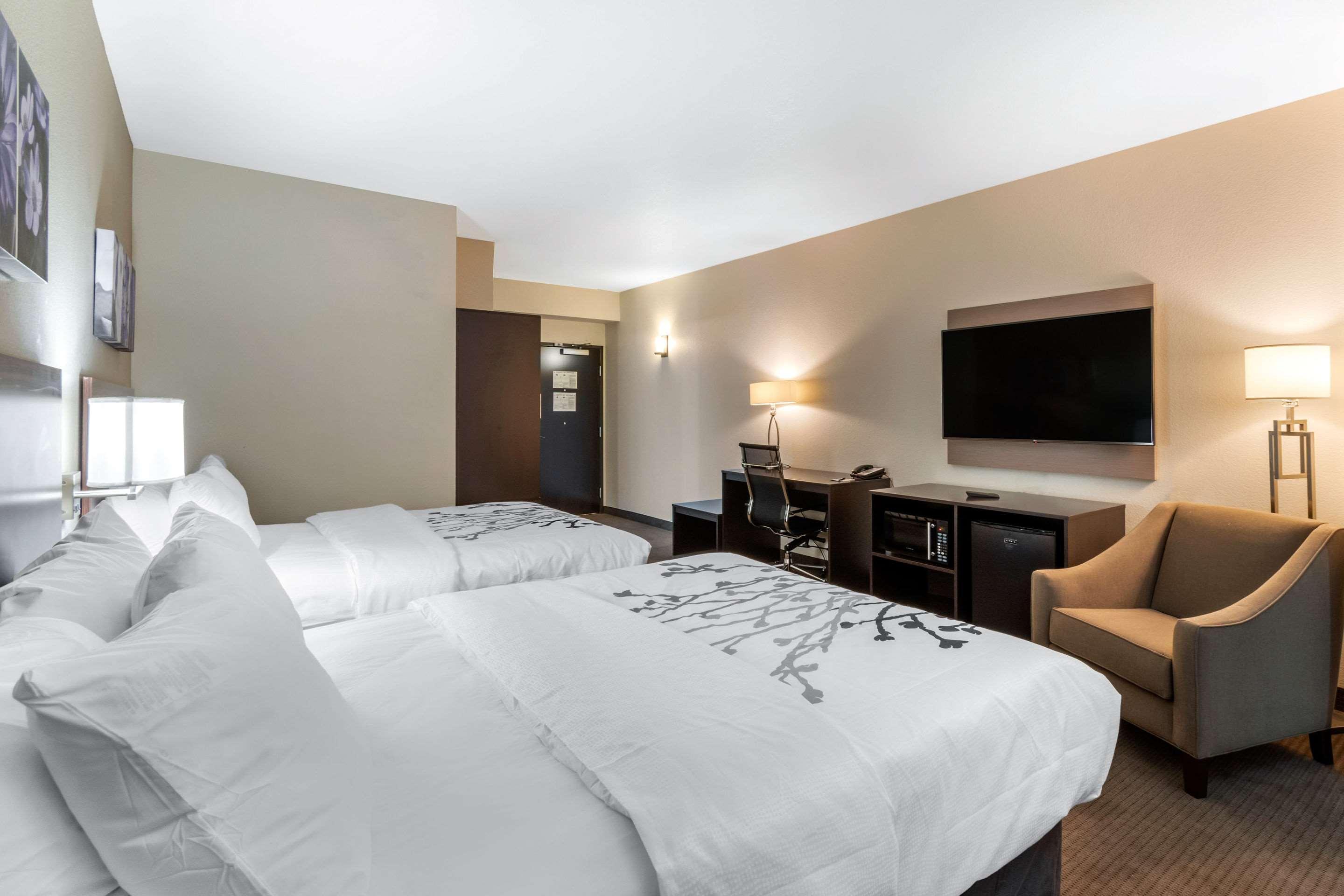 Sleep & International Airport 2*