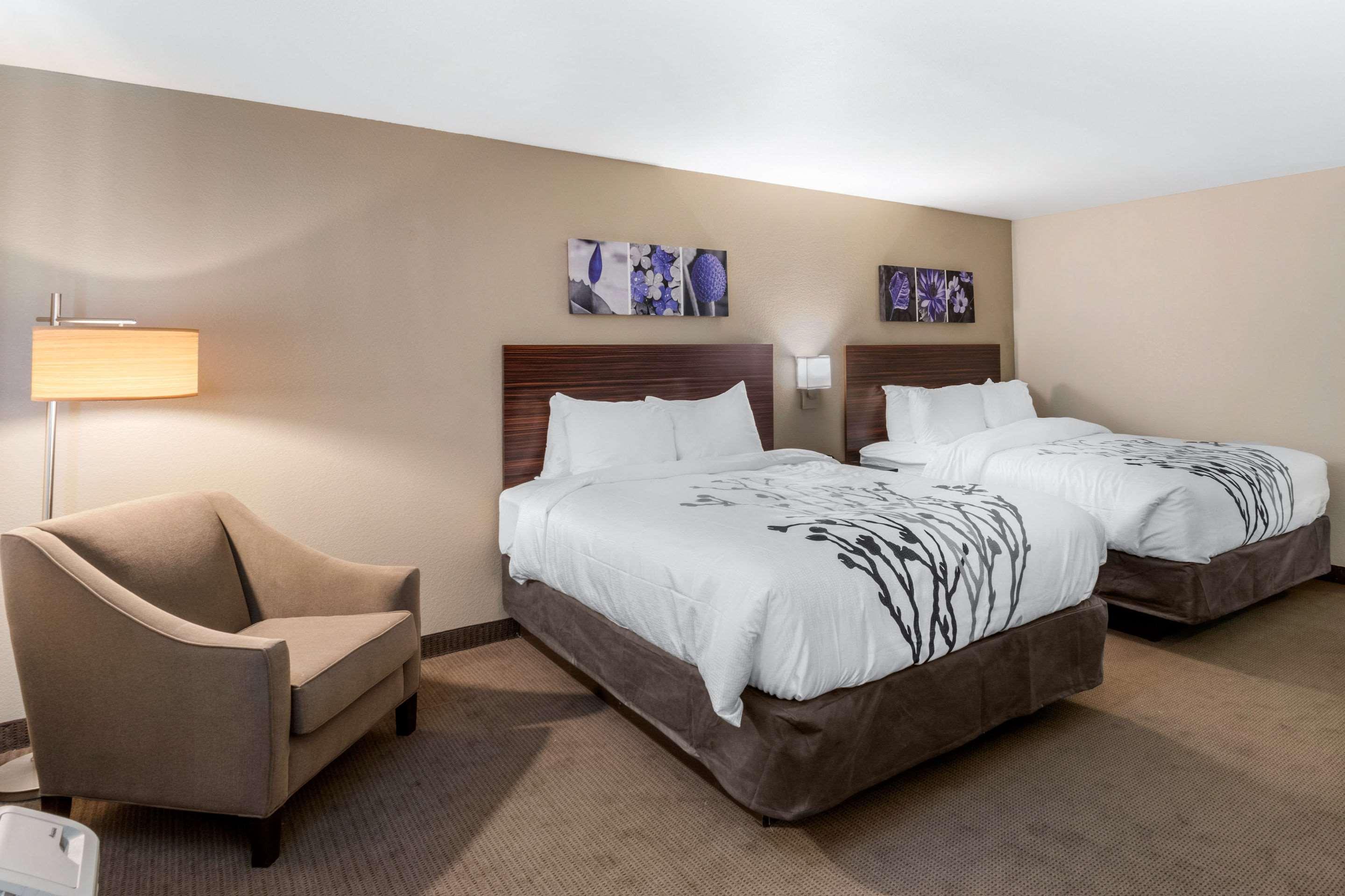 Sleep & International Airport Hotel 2*