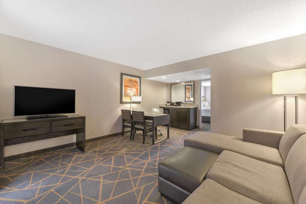 Embassy By Hilton Tech Center North Denver