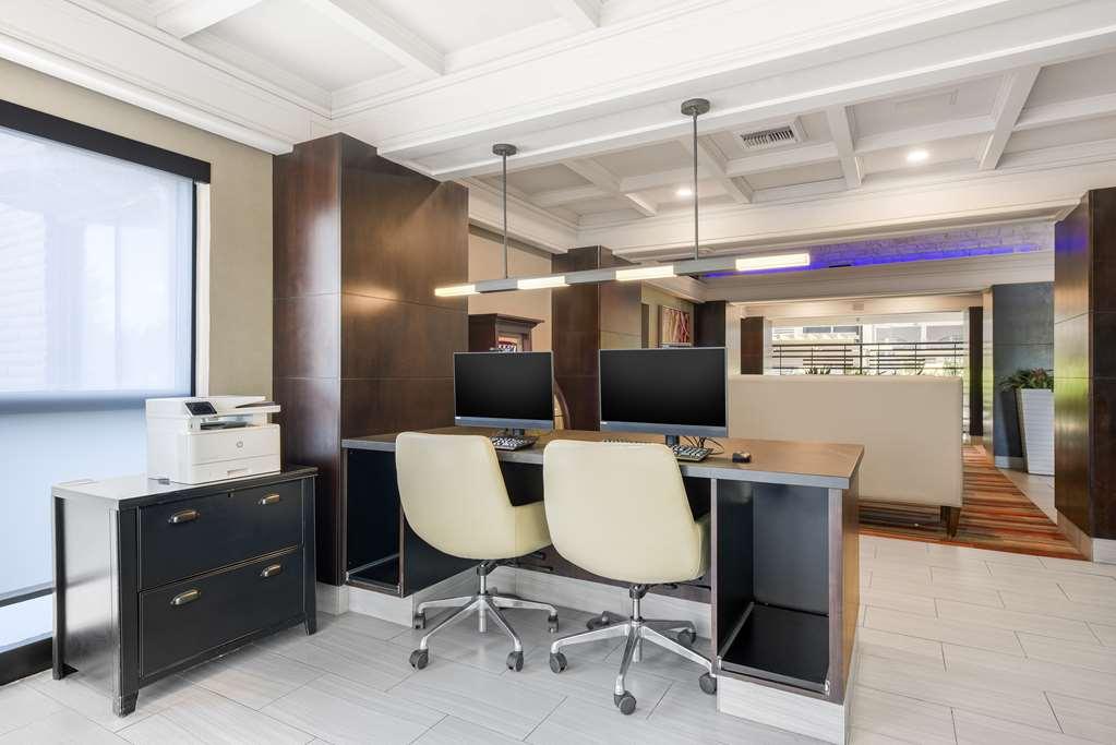 Hotel Embassy By Hilton Tech Center North Denver
