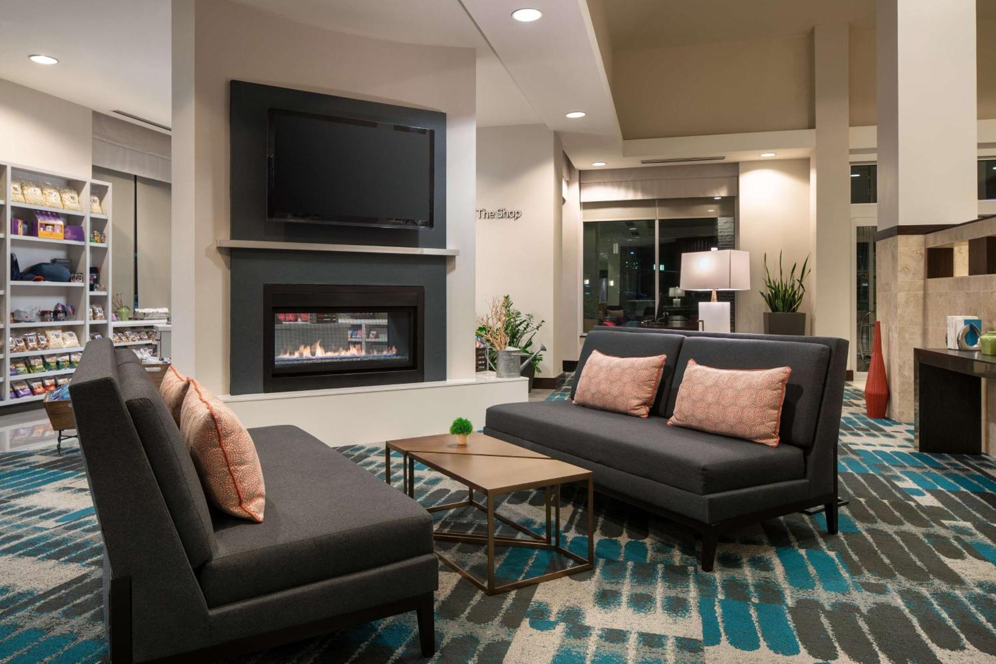 Hilton Garden Denver/cherry Creek Hotel