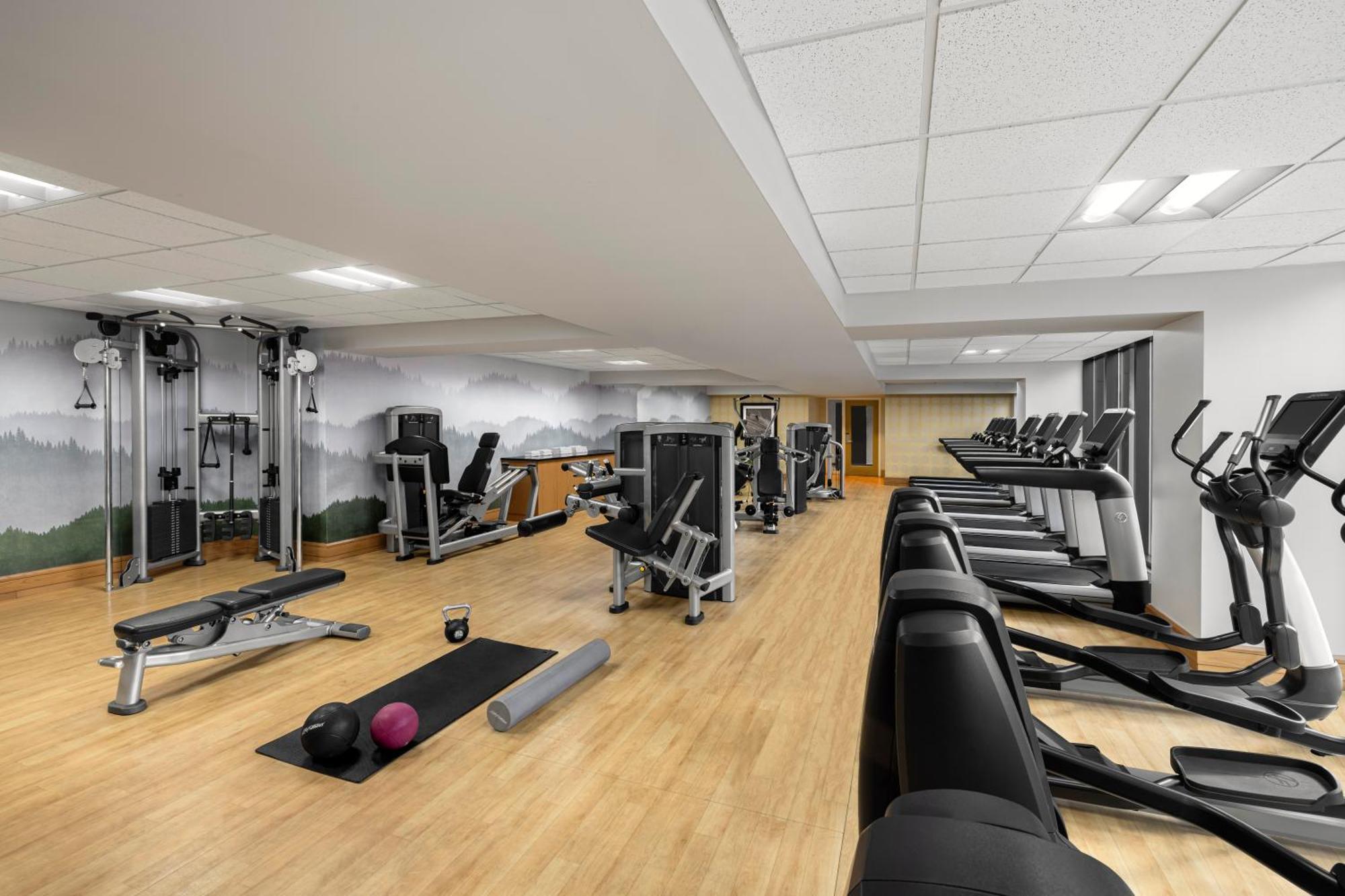 Renaissance & Conference Center 4*
