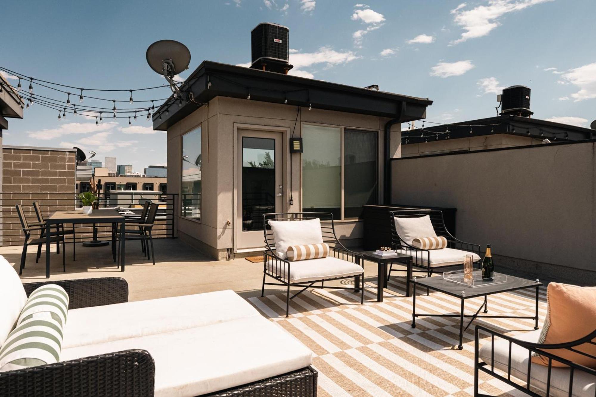 Vogue Posh Pad - Center Of Lohi - Large Roof Deck Holiday home *