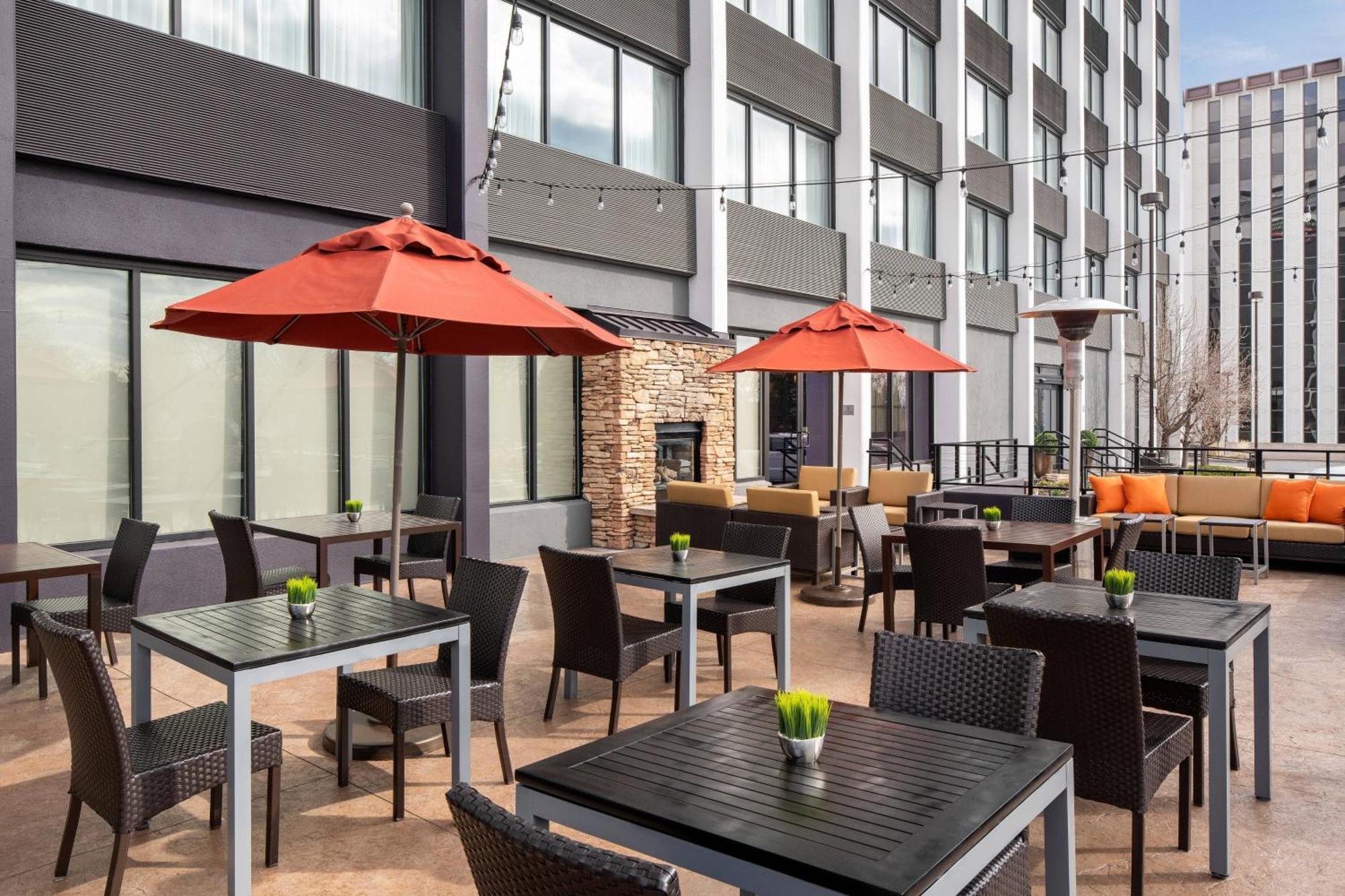 Courtyard By Marriott Cherry Creek Hotel Denver