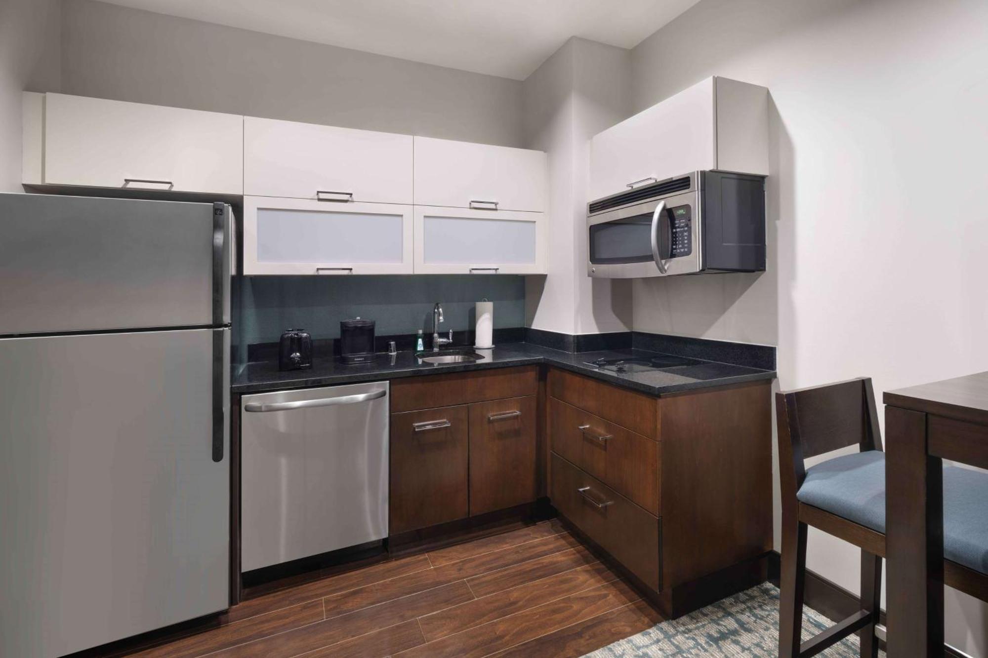 Homewood Suites- Downtown Convention Center 3*