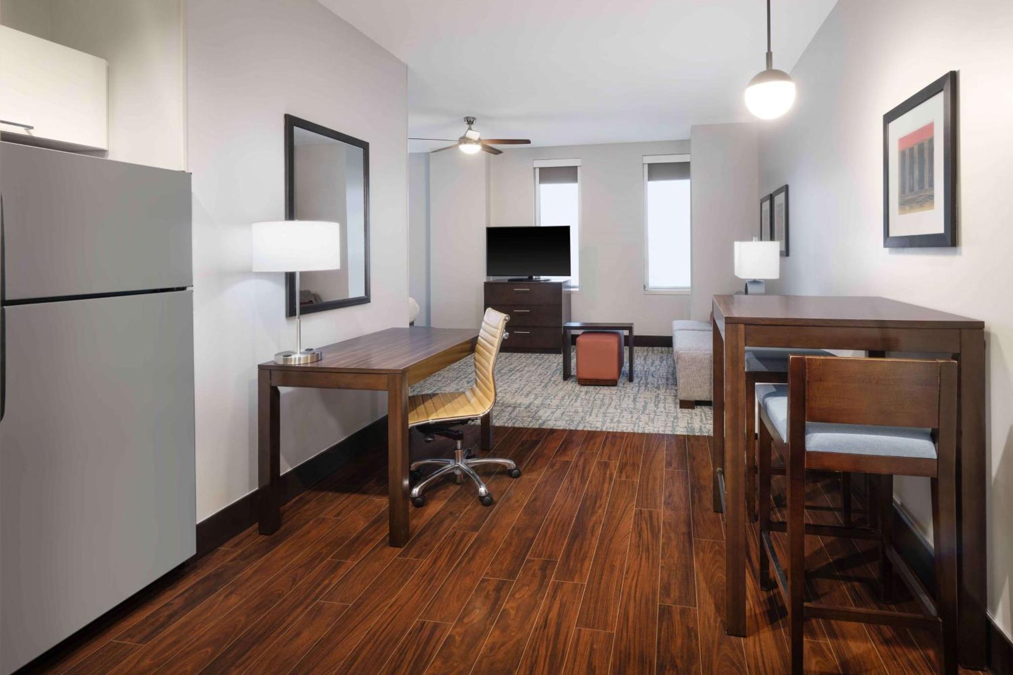 Hotel Homewood Suites- Downtown Convention Center 3*