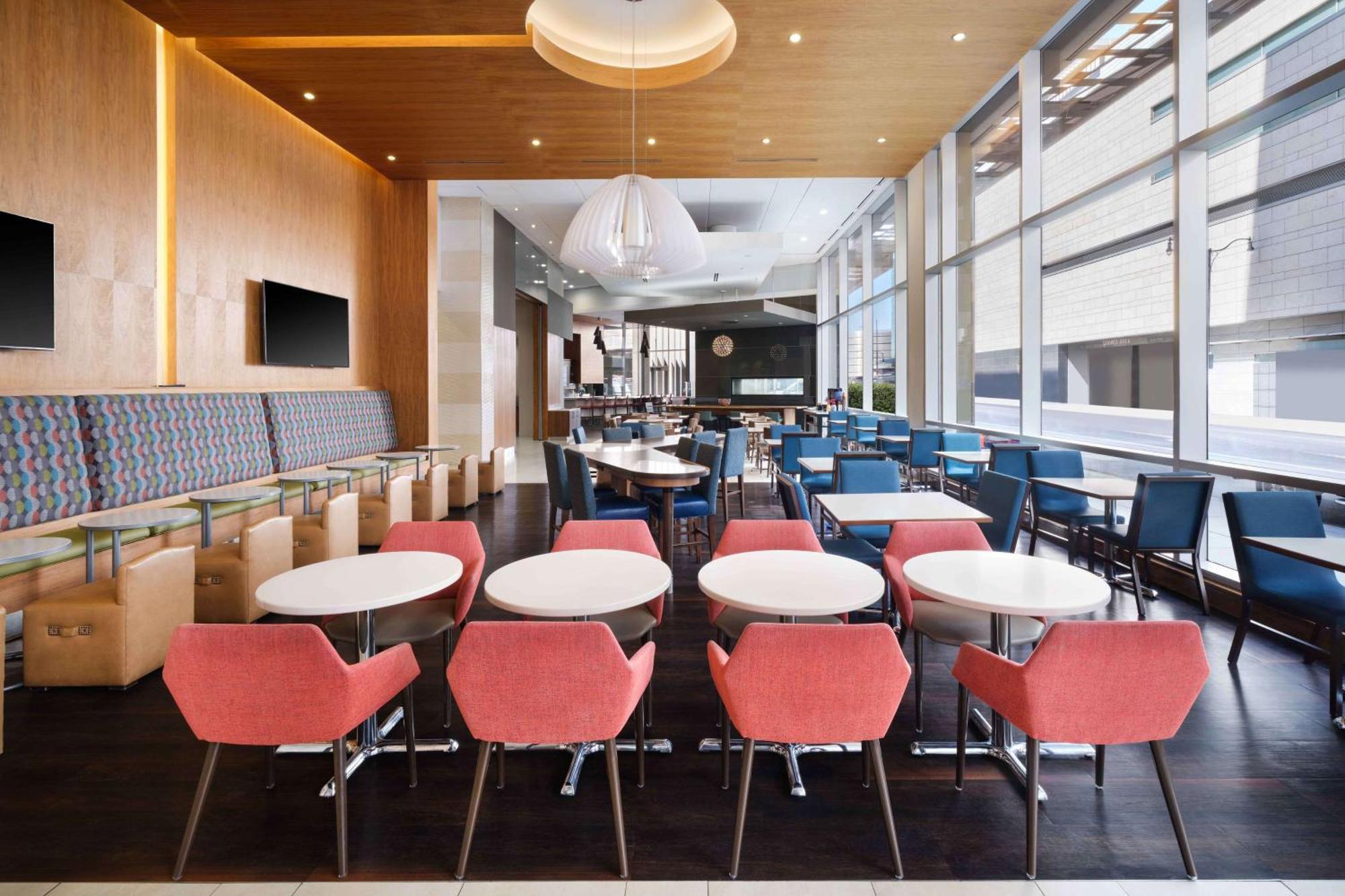 Homewood Suites- Downtown Convention Center Hotel Denver