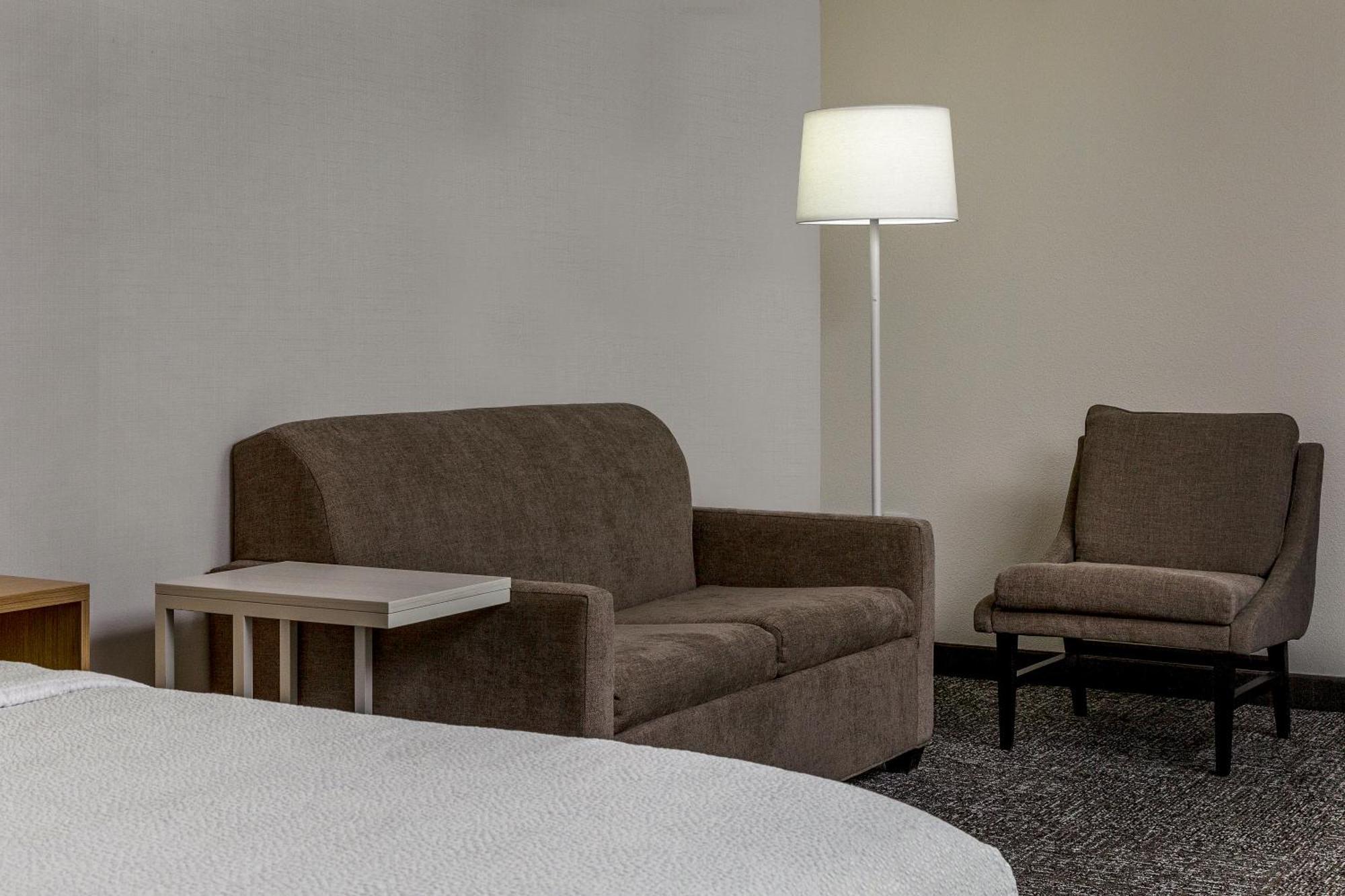 Spark By Hilton International Airport Hotel 3*