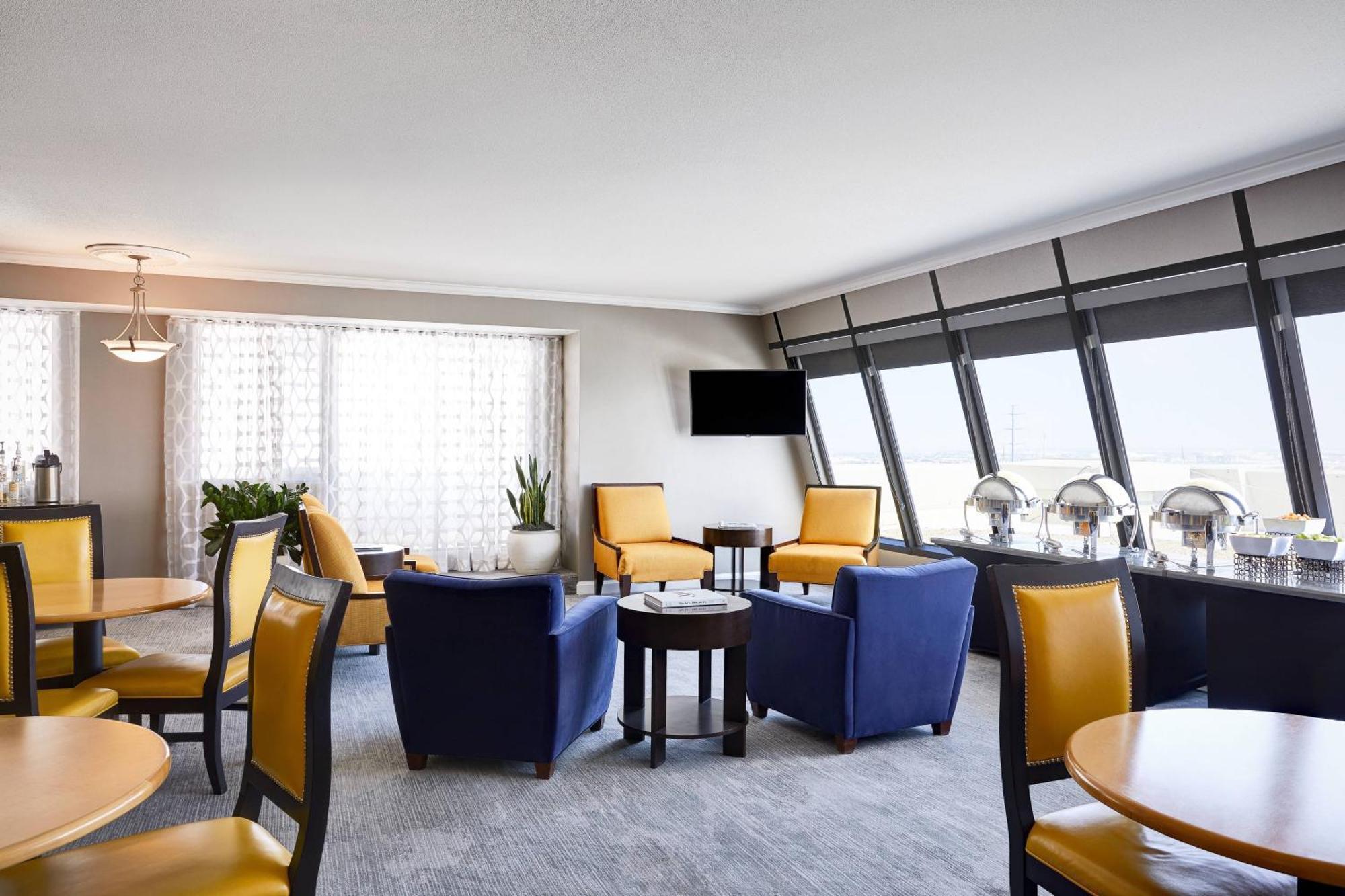 Renaissance & Conference Center Hotel 4*