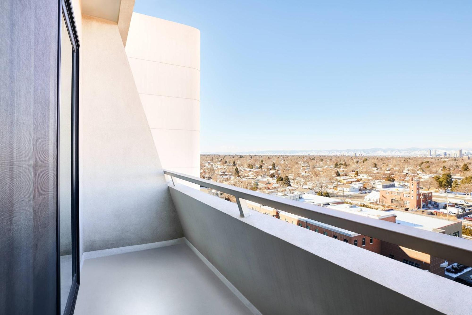 Hotel Renaissance & Conference Center 4*