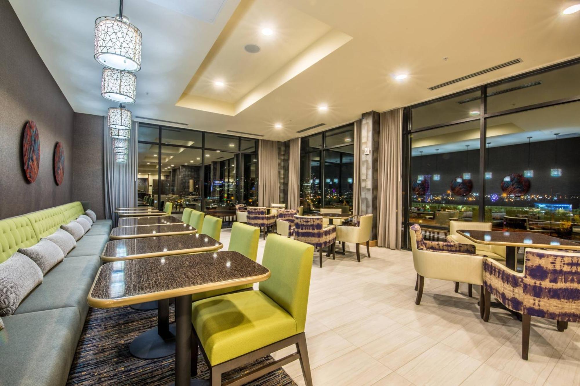 Fairfield & By Marriott Downtown Hotel 3*