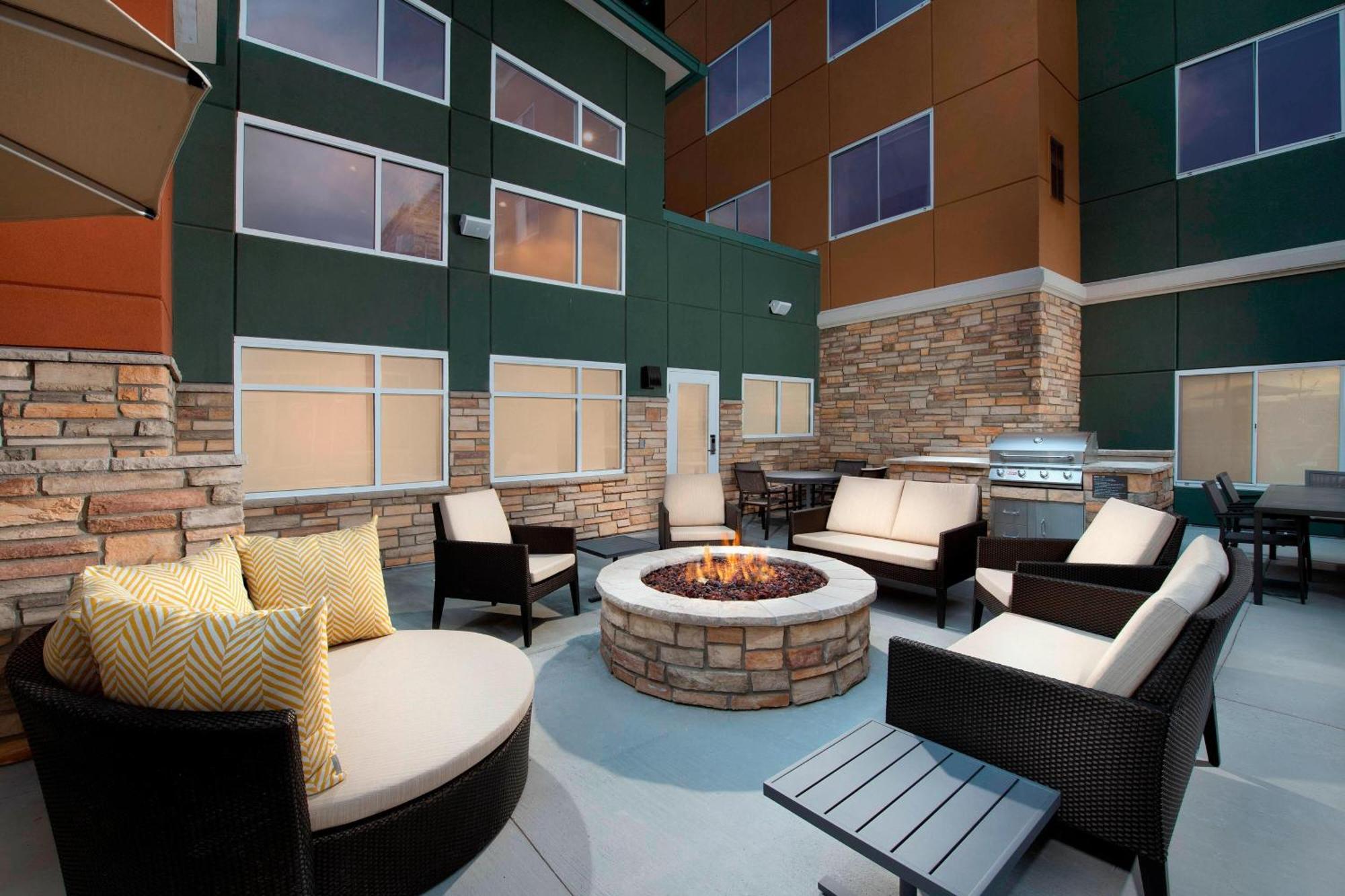 By Marriott Airport/convention Center 3*
