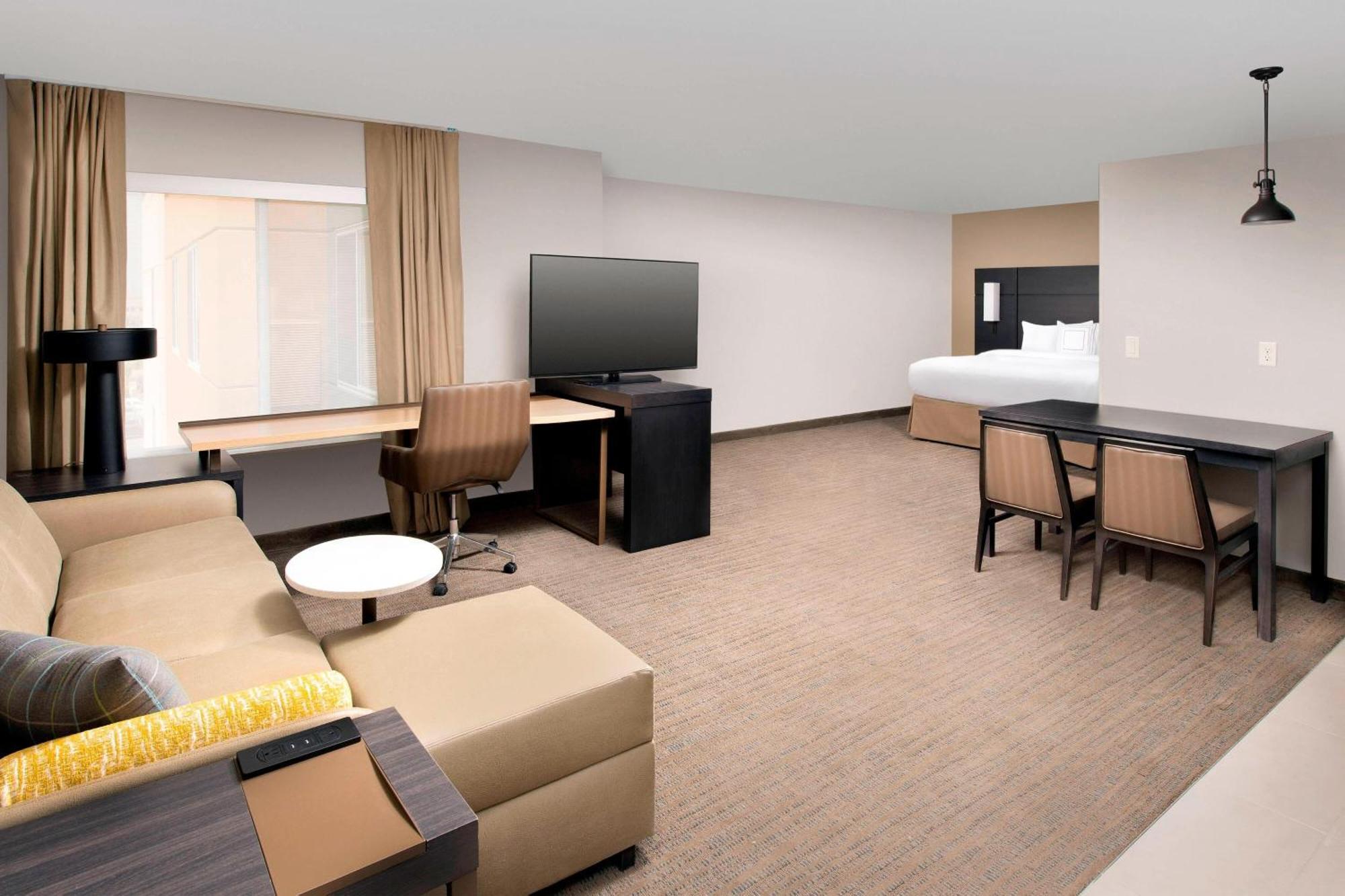 By Marriott Airport/convention Center
