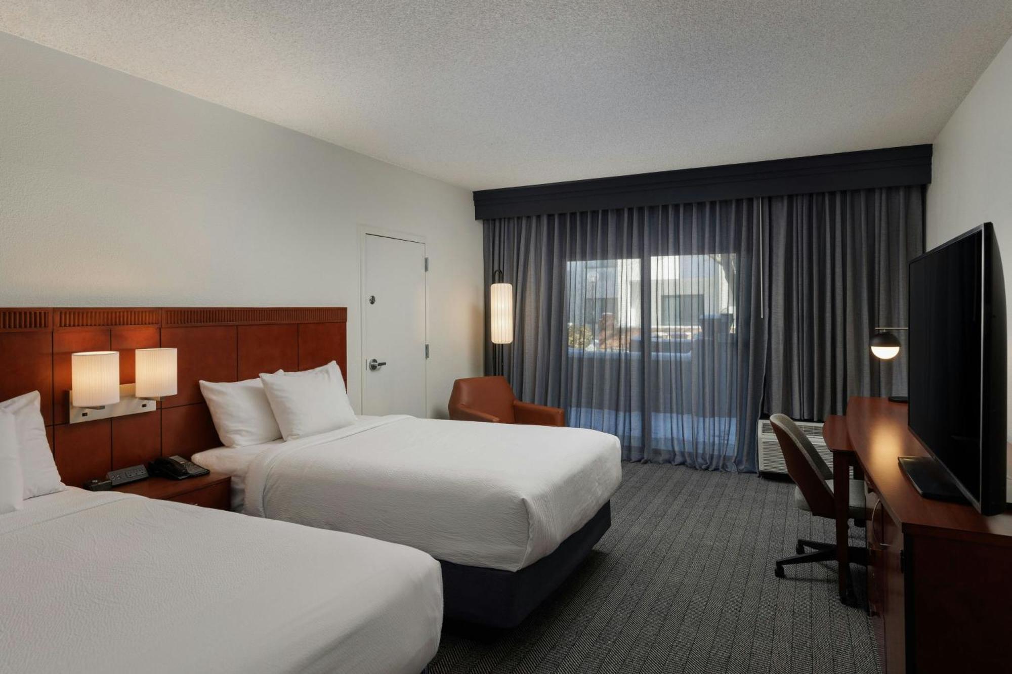 Courtyard By Marriott Central Park 3* Denver