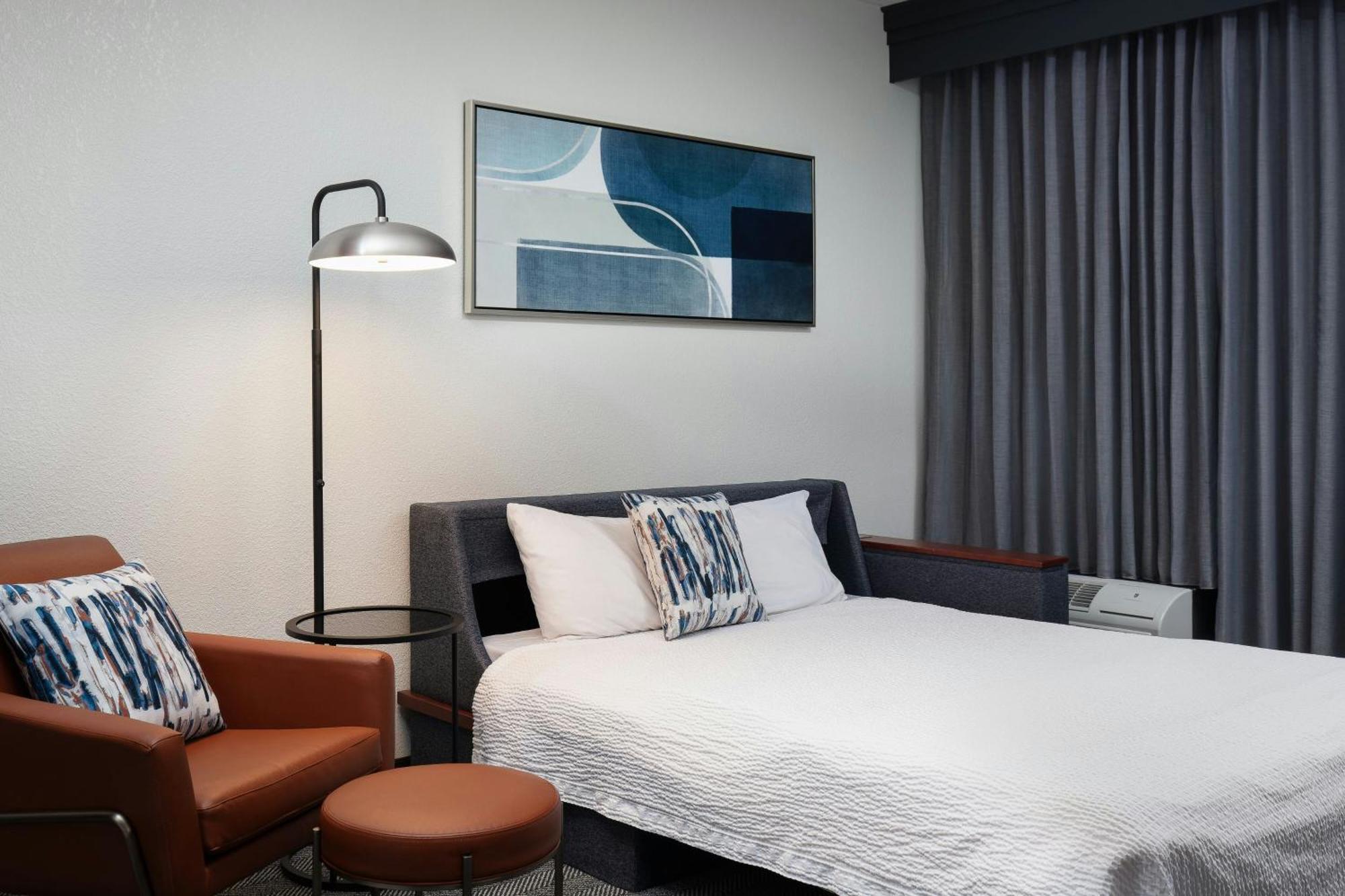 Hotel Courtyard By Marriott Central Park Denver