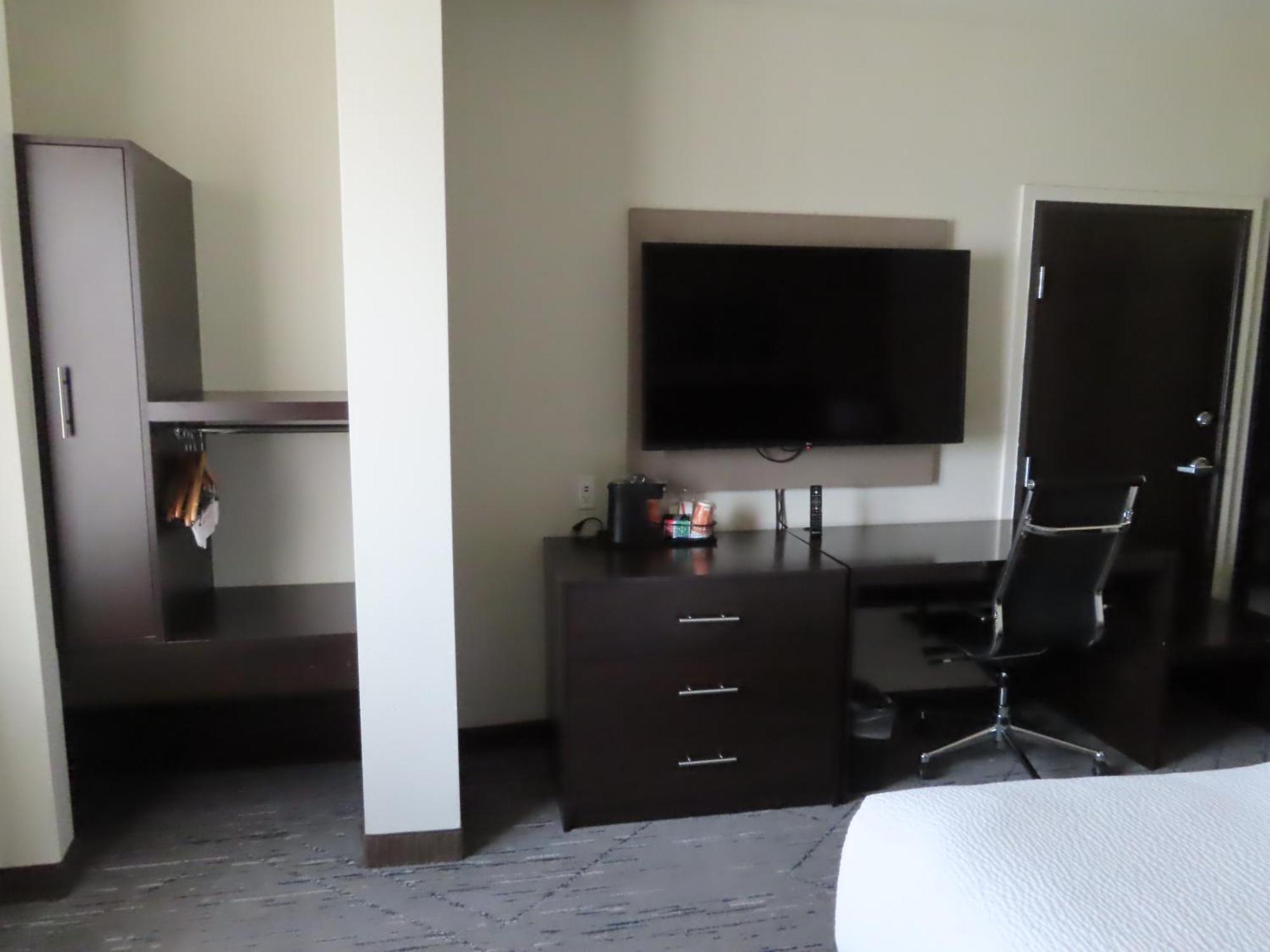 Sleep & International Airport Hotel 2*