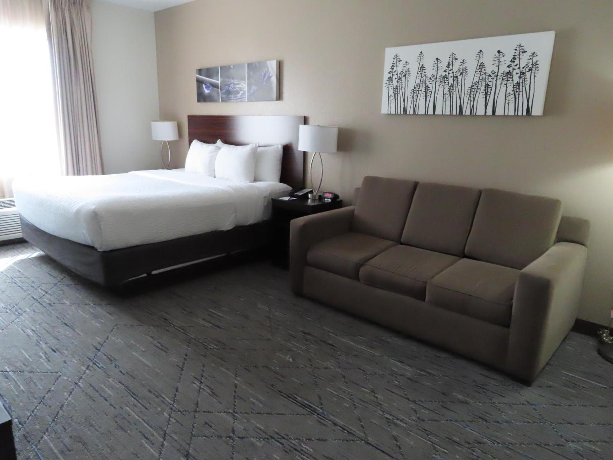 Sleep & International Airport Hotel 2*