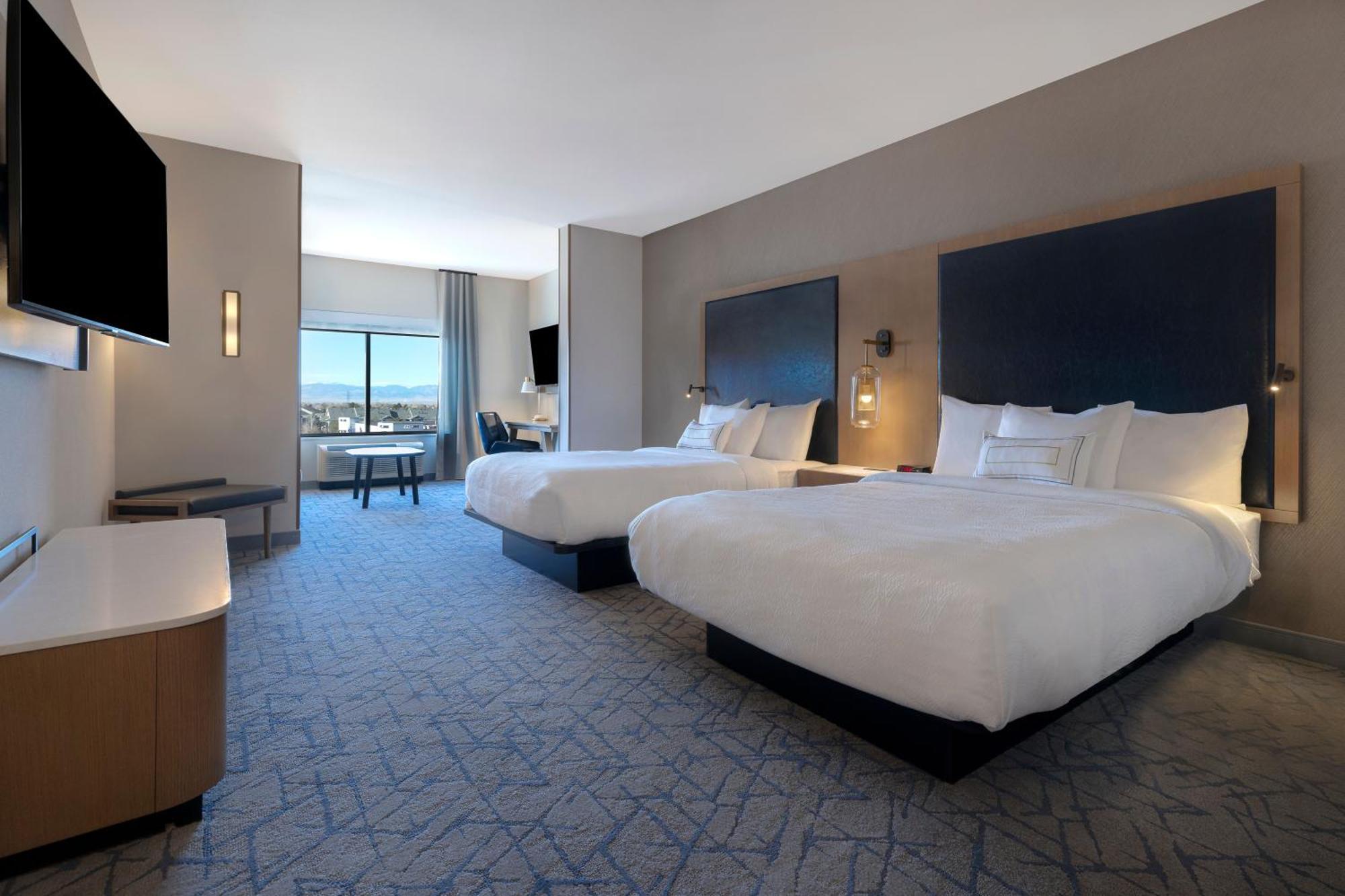 Hotel Fairfield By Marriott & Airport At Gateway Park 3*