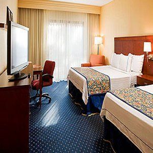 Courtyard By Marriott Central Park Hotel