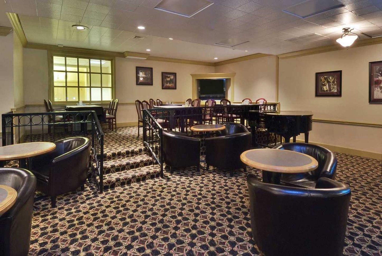Hotel Embassy By Hilton Tech Center North 3*