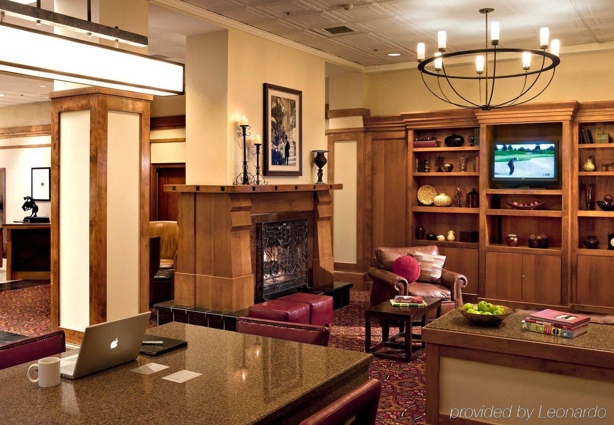 Courtyard By Marriott Downtown Denver