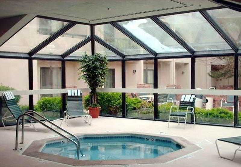 Courtyard By Marriott Central Park Hotel 3*